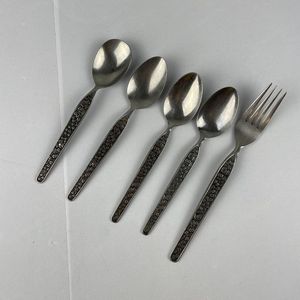 Ensemble de couverts de luxe en acier inoxydable plaqué or et argent pour réceptions de mariage fêtes gastronomiques - Product Image 5