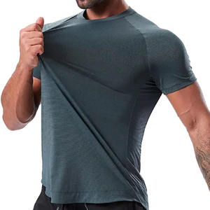 T-shirts pour hommes à bas prix, en coton uni vierge, respirant et durable, T-shirts pour hommes fabriqués au Pakistan Service OEM - Product Image 2