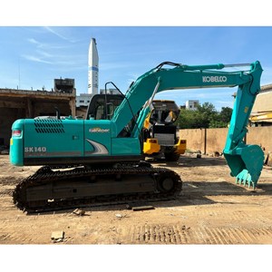 Excavatrice sur chenilles d'occasion Kobelco SK140LC-8 de fabrication japonaise, performances stables pour travaux de terrassement - Product Image 1