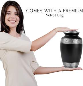 Urna de metal decorativa hecha a mano para cenizas con acabado resistente al óxido, perfecta para exhibir o enterrar, diseño resistente y elegante - Product Image 6