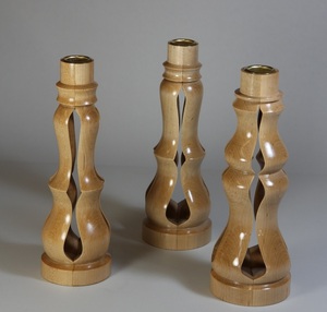 Candelabro de Madera Ecológico Hecho a Mano de Alta Demanda para Decoración de Mesa con Acabado Liso y Proporciones Equilibradas para Navidad - Product Image 4