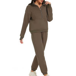 Nouveau design de survêtements d'hiver en coton polaire personnalisés coupe ajustée survêtement respirant avec impression de logo personnalisé pour femmes - Product Image 3