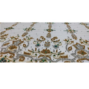 Tissu perlé en coton de qualité supérieure avec paillettes et ornements en cristal pour la haute couture disponible au prix d'exportation - Product Image 3