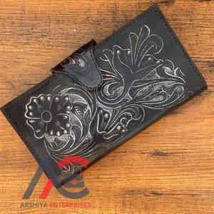 Nouveau véritable cuir repoussé à la main embrayages à deux volets femmes portefeuilles conçus vente chaude en cuir repoussé Unique élégant portefeuilles - Product Image 1