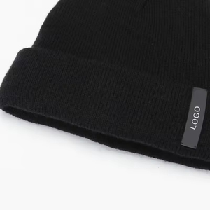 Bonnet tricoté chaud d'hiver pour femmes, bonnet crâne, couleur unie, logo personnalisé, broderie, personnage d'affaires multi-saisons, vente en gros - Product Image 5