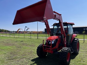Tractor Agrícola Kubota M7060 de Alto Rendimiento |   Tractor diésel confiable y potente para agricultura y preparación de terrenos - Product Image 6