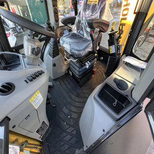 Chargeuses-pelleteuses diesel New Holland d'occasion avec une capacité de godet de 5,1 m³, faible consommation de carburant, garantie 1 an, utilisation en construction - Product Image 2