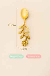 Cuillères en acier inoxydable au design de fleurs d'or | Ensemble de couverts à dessert de luxe pour cadeaux de café à la maison et décoration de table (lot de 4) - Product Image 5