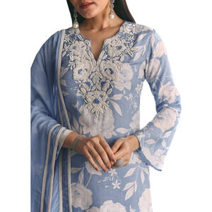 ชุด Kurta Sharara พิมพ์ลายดอกไม้สีฟ้าพร้อมงานโมติคัทดาน่าสำหรับงานแต่งงานงานเลี้ยงงานเทศกาลและกิจกรรมทางวัฒนธรรม - Product Image 5