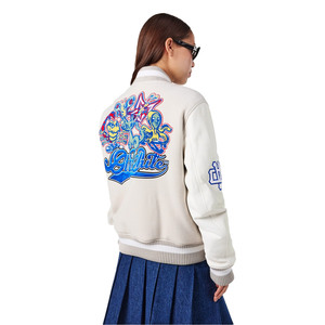 Chaqueta Universitaria Personalizada con Logotipo, Chaqueta Universitaria de Alta Calidad para Mujer, Bordada, con Mangas de Cuero para Invierno - Product Image 4