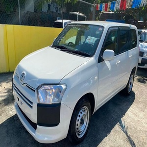 Choicest 2019 pour Probox Cargo Van à vendre Moteur turbo Traction avant Sièges en cuir Intérieur sombre Volant à gauche Grand espace de rangement Automatique - Product Image 1