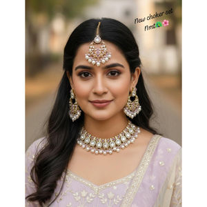 Ensemble de collier ras de cou de mariée de haute qualité, plaqué or, de style ethnique Kundan, avec des perles en émail vert et des zircons, bijoux tendance - Product Image 1