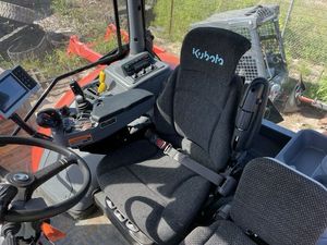 รถแทรกเตอร์4WD ล้อ M7060ของ Kubota ใหม่อุปกรณ์การเกษตรที่มีประสิทธิภาพสูง - Product Image 5