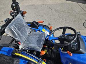 Nuevo SOLIS 26M SideShift, Tractor Agrícola de 30 HP con Tracción en las 4 Ruedas y Transmisión de Engranajes, con Bomba de Caja de Cambios y Rodamientos de Alta Productividad - Product Image 4