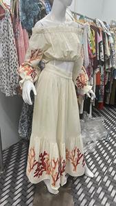 Ensemble haut et jupe courte décontracté pour femme, épaules dénudées, motif uni, tissu en mousseline de soie brodée, 100% coton, coupe régulière - Product Image 2