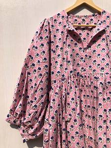 Rose coton main bloc robe mi-longue, Mini robe, Floral Long bloc imprimé robe, col profond avec chaîne plus proche cadeau pour elle - Product Image 4