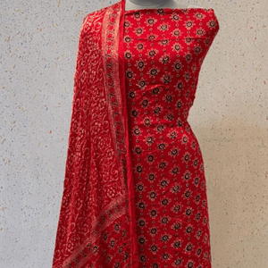 Conjunto de traje de algodón y seda sin coser para mujer Raktika, estampado Jaal Ajrakh - Product Image 4