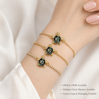 Connecteurs de bijoux personnalisés de luxe plaqués or en forme de tortue de mer en nacre, base en laiton avec incrustation de coquillage pour la fabrication de bracelets