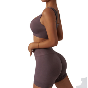 Soutien-gorge et pantalon à taille élastique Ensemble de yoga pour femmes sans coutures de haute qualité Ensemble court de yoga en polyester pour femmes vente à chaud - Product Image 4