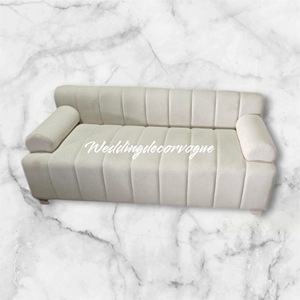 Carved Wedding Sofa Hotel Chair for Elegant Weddings and Events - Product Image 6