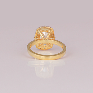 2.7CT Radiant Cut Lab Grown Diamond Ring 18KT Gold Halo Compromiso Anillo de bodas Joyería de moda hecha a mano para mujeres - Product Image 5