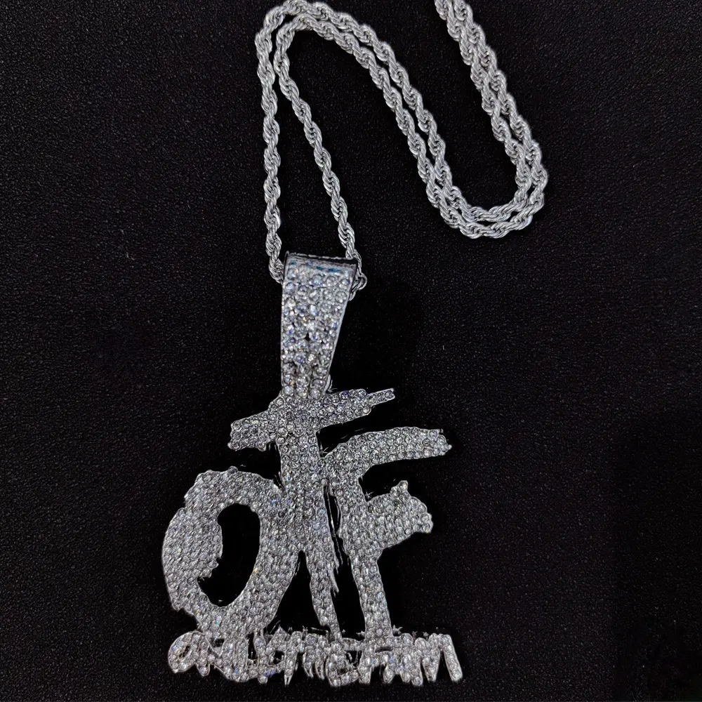 Nouveau Design épais Hiphop glacé Bling OTF pendentif en alliage mode uniquement les lettres Fam collier bijoux avec chaîne en corde