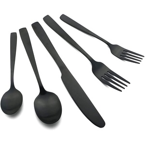 Nouveaux couverts de luxe en acier inoxydable plaqué or avec poignée en résine blanche, kit de couverts de haute qualité pour le mariage au restaurant - Product Image 5