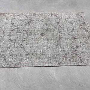 Tapis turc vintage à accents orientaux 3,7x5,7 pieds, gris brun - Product Image 4