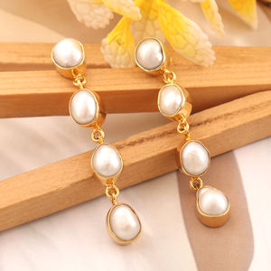 Pendiente colgante de gota de perla de agua dulce auténtica para mujer, diseño minimalista ligero, uso diario, gota colgante - Product Image 1