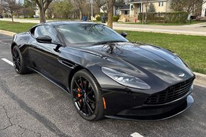 Aston Martin DB11 Coupé 2020 Usado en Excelentes Condiciones - Product Image 5