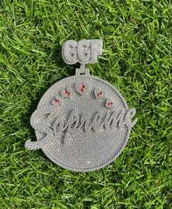 5 Piezas de Dijes Clásicos Redondos de Diamantes Reales con Letra Personalizada, Chapados en Oro Blanco de 14K sobre Plata de Ley, para Hombres, Fiestas - Product Image 3