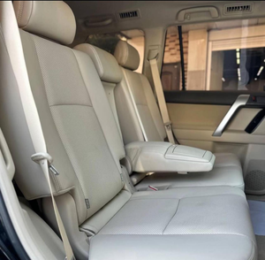 Toyota Land Cruiser Prado 2022, SUV Híbrido de Lujo, Motor Turbo Automático, Opciones de Interior Oscuro/Claro, Neumáticos R17/R18 - Product Image 4