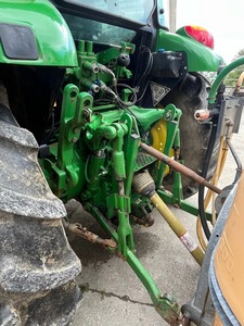 Tractor Johhn Deere 2013, recientemente revisado en buen estado en venta por actualización. 2500 hrs. Buen tractor de corral o patio - Product Image 4