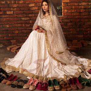 รองเท้าคุสซ่าผู้หญิงสั่งทำสีพื้นกันลื่นคุณภาพสูงดีไซน์แฟชั่นน้ำหนักเบาพร้อมส่งขายดีที่สุด - Product Image 6