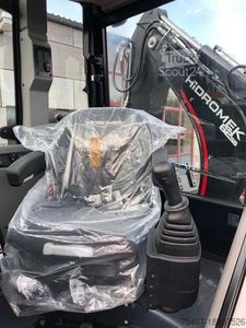 รถขุดขนาดเล็ก HIDROMEK HMK 62ss เครื่องยนต์ดีเซล ปั๊มเกียร์มอเตอร์ ENERPAC กระบอกไฮดรอลิก รถตักตีนตะขาบ ประสิทธิภาพสูง - Product Image 5