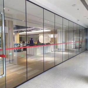 حواجز مكتبية زجاجية قابلة للفك، أنظمة فواصل بإطار ألومنيوم قابلة لإعادة الاستخدام للمكاتب المؤجرة - Product Image 2