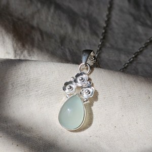 Aqua Calcedony Pendentif en argent sterling 925 fait à la main Bijoux en pierres précieuses Cadeau élégant pour femmes et hommes - Product Image 4