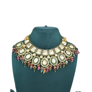 Ensemble de collier en or plaqué or avec diamants multicolores taille émeraude Polki Kundan, bijoux fins pour mariages et cadeaux - Product Image 3