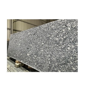 Dalle de granit gris fumée de qualité à l'exportation pierre naturelle utilisée pour les revêtements de sol et de murs du fournisseur indien - Product Image 1