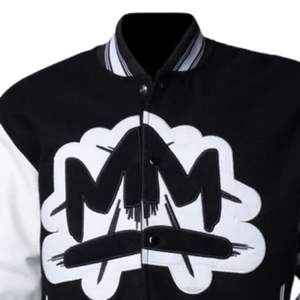 Chaqueta Universitaria Negra para Hombre con Mangas en Contraste, Parche de Chenilla en el Pecho, Cierre de Botones, Cuello Acanalado, Ropa Exterior Informal - Product Image 3