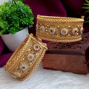 Bijoux de mariée indiens cristal Floral gravé Style charnière ouvrable grand large ensemble de bracelets de mariage bijoux indiens pour les femmes - Product Image 2