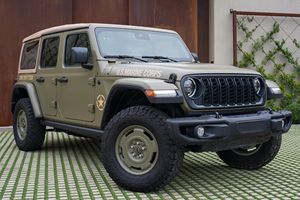 Jeep Wrangler Willys 41 4xe Edición Especial 2025 Usado en Excelentes Condiciones - Product Image 6