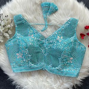 Blouse de soirée élégante entièrement brodée avec de magnifiques travaux faits à la main, richement ornée et entièrement cousue - Product Image 1