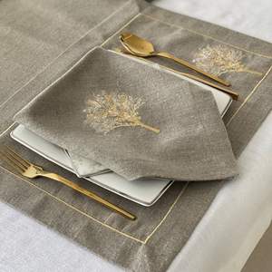 Set de table en lin bio pour un design d'intérieur de cuisine rustique boho chic avec une texture tissée inspirée de la ferme faite à la main - Product Image 3