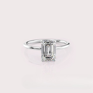 Anillo de oro blanco de 18kt de lujo con diseño personalizable de diamante de laboratorio de corte esmeralda - Product Image 1