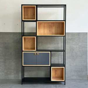 Estante Decorativo Minimalista de 5 Niveles Hecho de Madera de Caucho con Estructura de Hierro KTB68143 - Product Image 4