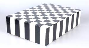 Caja Rectangular con Tapa, Hecha a Mano, con Patrón Cuadrado de Hueso en Blanco y Negro, para Almacenamiento y Decoración del Hogar, Estilo Navideño, Marca ABI OVERSEAS - Product Image 2