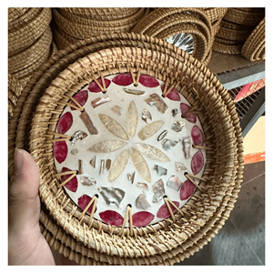 Plateau en rotin nacre, base en rotin tissé, incrustation de nacre pour le service en chambre et la décoration des spas, fabriqué au Vietnam - Product Image 1