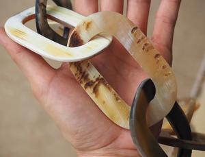 Collier de luxe en corne de buffle fait à la main, bijoux naturels et durables pour femmes, haute qualité - Product Image 5