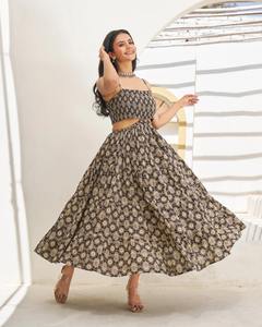 Robe indienne élégante en coton faite à la main, robe de soirée à la mode pour femme, tenue d'été pour mariée, cadeau personnalisé, robe en solde - Product Image 2